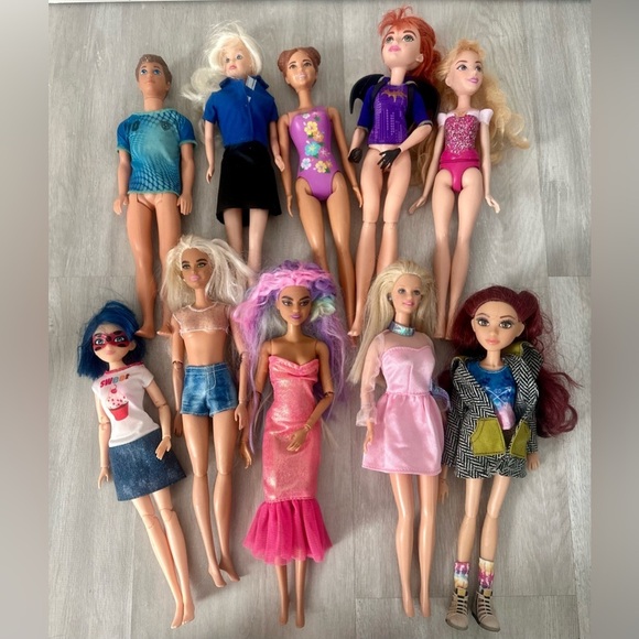 Assorted Fashion Dolls Disney Random Barbie Doll Lot Used - Picture 2 of 4